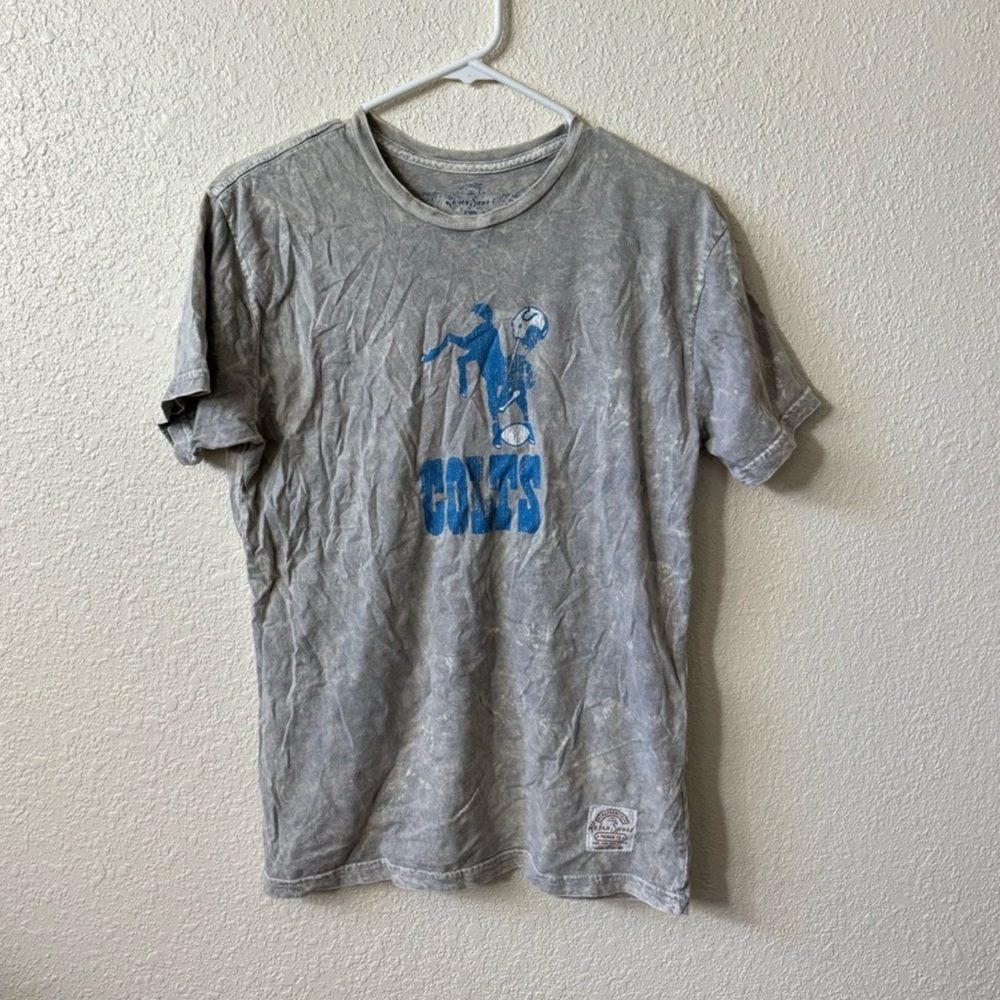 Retro Sport Gray & Blue NFL Indianapolis Colts Graphic Tee Shirt Medium